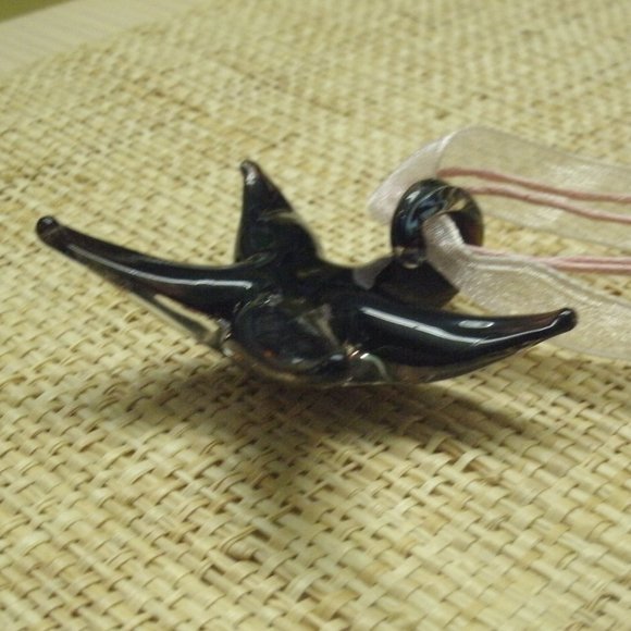 Muramo Glass Floral Starfish Pendant Necklace - Picture 12 of 16